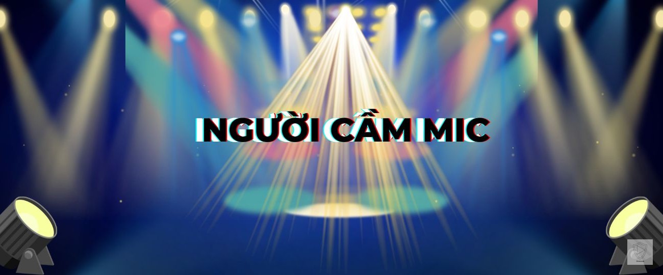 NGƯỜI CẦM MIC